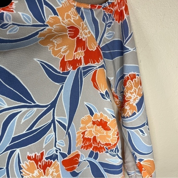 Small NEW Floral Blouse Cold Shoulder Keyhole Neckline C&E Orange Blue - Picture 3 of 11